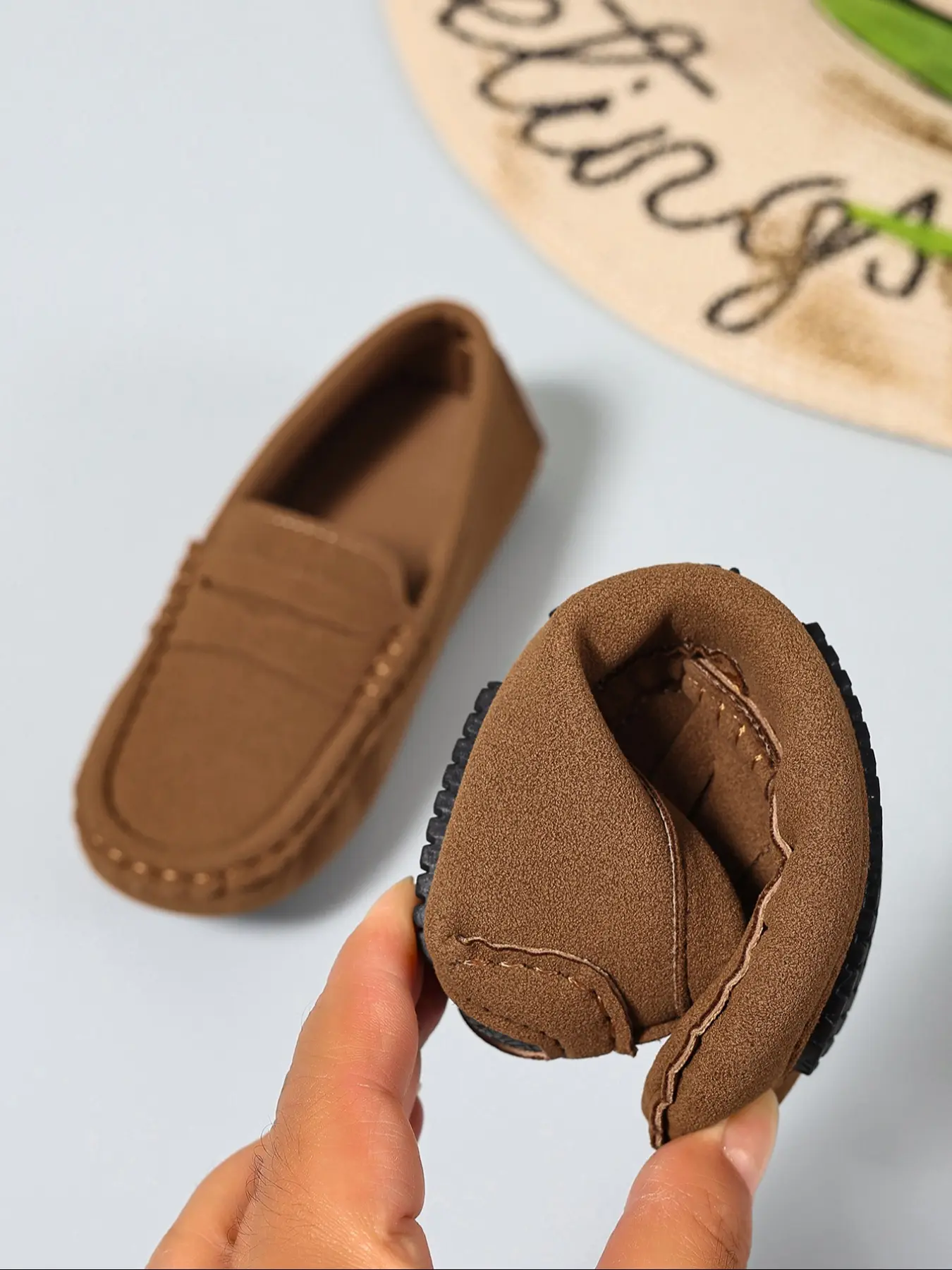 Classic British Style Unisex Kids' Casual Slip-On Loafers, Soft Soled Shoes for Spring & Autumn, Comfortable One-Piece Design, Spring Footwear, Slip On Flats, Toddler Flats, Youth Fashion Shoes