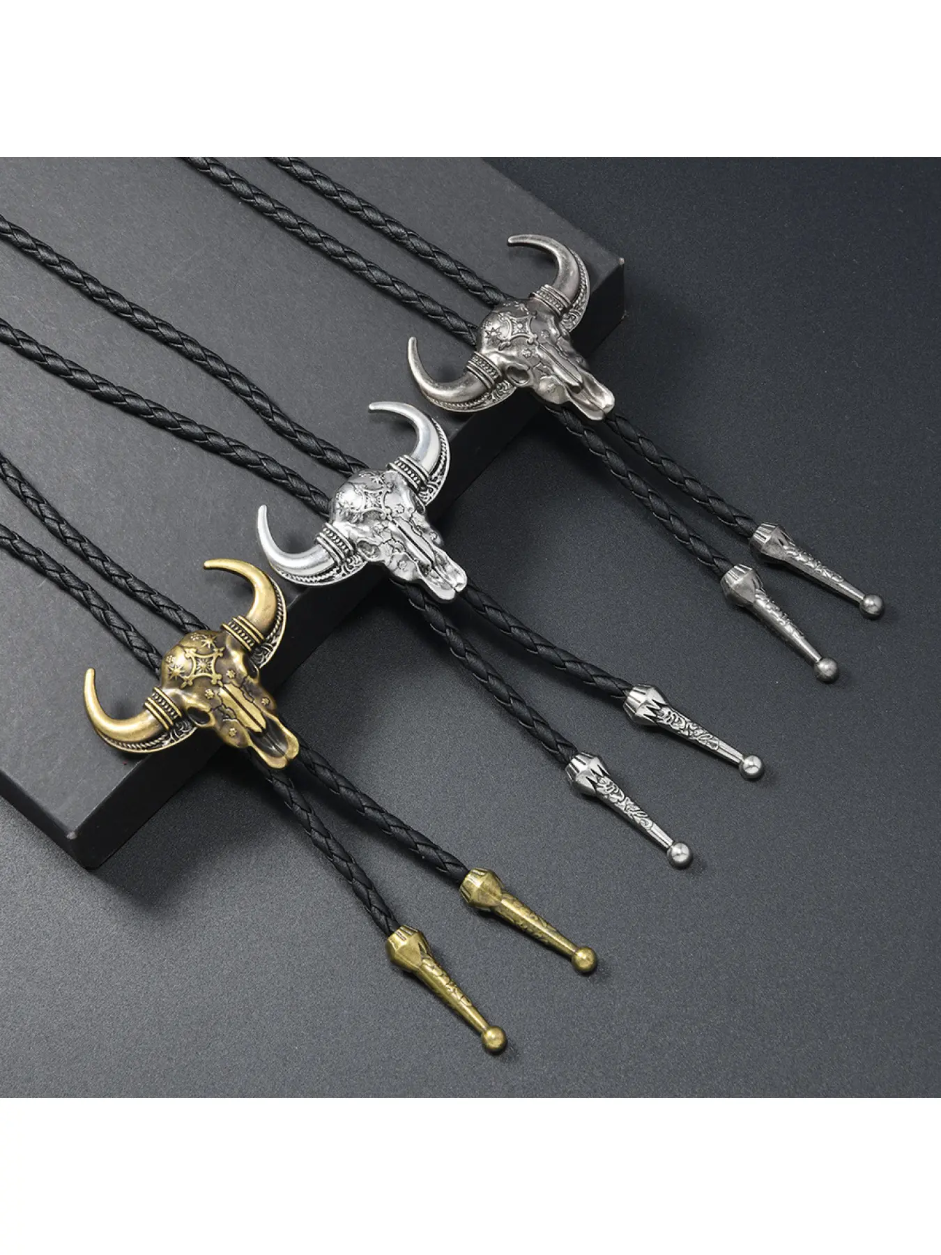 Gold & Silver Bull Skull Bolo Tie Alloy Necklace Set, Vintage Western Cowboy Style Jewelry with Engraved Bull Skull & Decorative Cord Tips Detail, for Men, Western-themed Events, Cosplay & Daily Occasions, Fashion Accessory Necklace