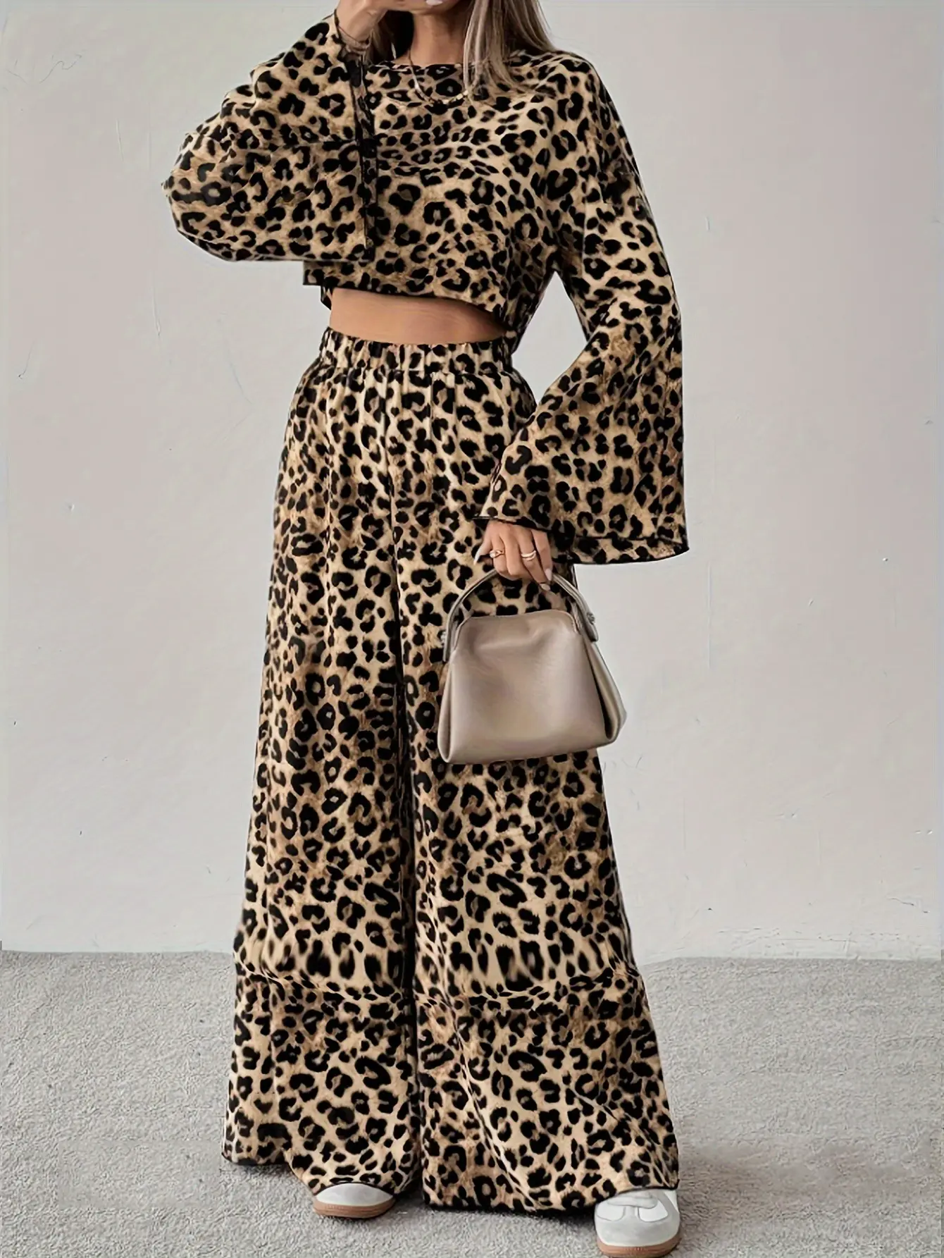 Women's Retro Leopard Print 2-Piece Sports Clothing Set - Soft Lightweight Fabric Long Flare Sleeve Crop Top & Elastic Waist Wide Leg Pants Casual Loungewear Tracksuit, Long Sleeve, Clothes