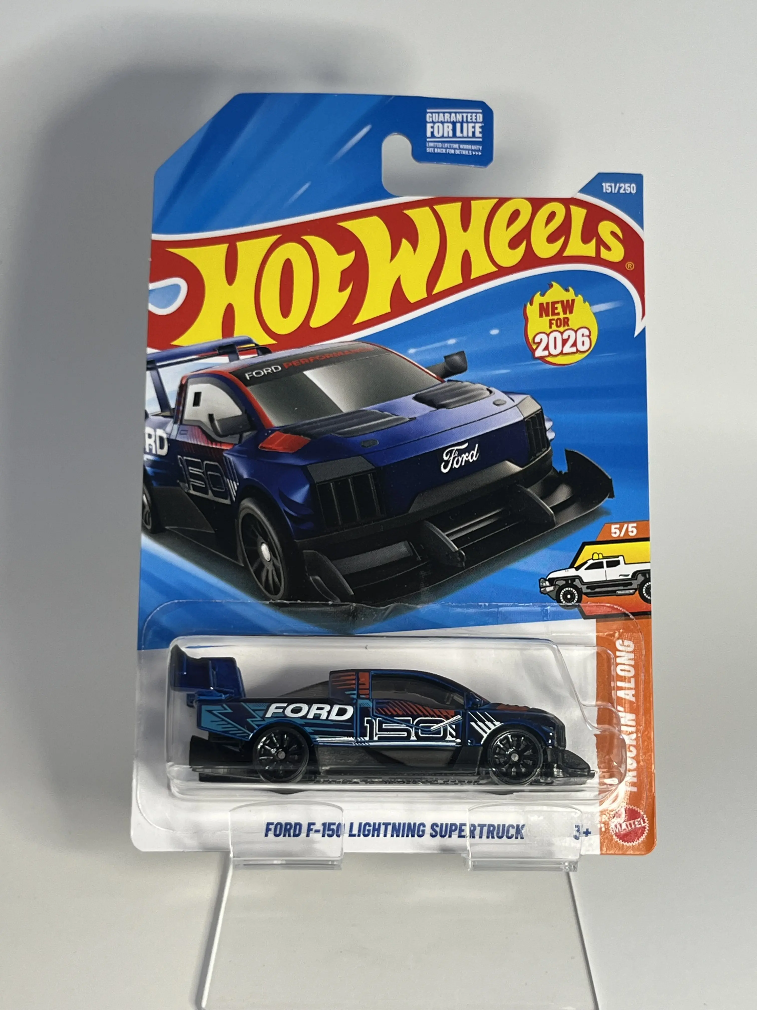 Hot Wheels Metal Racing Die-Cast Toy Car, Collectible Model for Hobby Enthusiasts, Display-Worthy Entertainment Item