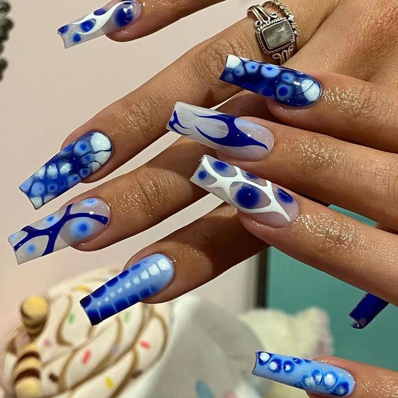 24PCS Blue Crocodile Pattern Design Press on Nails Long Coffin Nails with Goth Style Glossy Nails Reusable Nails Swirl Freestyle Removable Nails for Women DIY Nails Art & Nails Care
