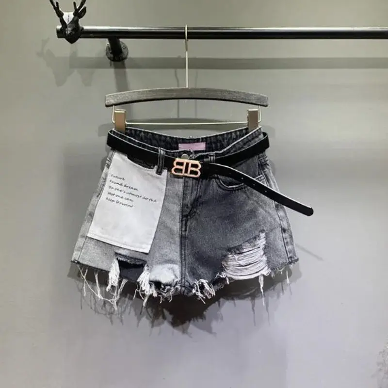 Women's shorts, denim pants, patterned shorts, ripped denim for summer (ages 18-24)