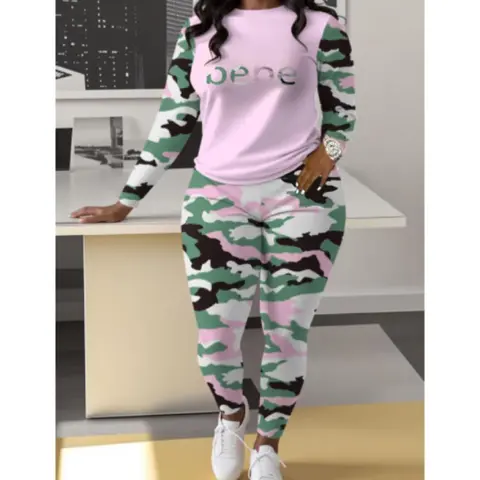 2025 New Women Plus Size Camouflage 2-Piece Activewear Set - Loose Round Neck Long Sleeve Top, Elastic Hem Cuff Ankle Length Pants with Secure Waist, Polyester-Elastane Medium Stretch Knit, Breathable Urban Casual Sports Outfit