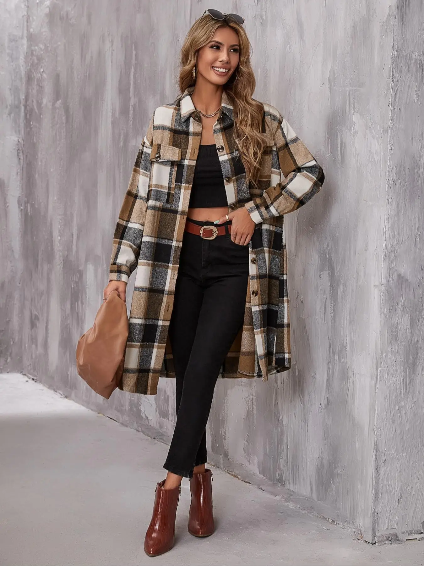 Women's Plaid Print Button Front Split Side Long Sleeve Warm Coat, Casual Style Comfort Loose Drop Shoulder Collared Outerwear for Fall & Winter Daily