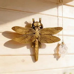 Creative Golden Resin Dragonfly Wall Mounted Decoration, 1 Count Creative Room Decor Wall Ornament, Artwork Decor for interior Living Room Bedroom, Insect Enthusiast Collection Hangable Artistic Photo Hanging,Modern Home Decoration,Halloween decoration ti