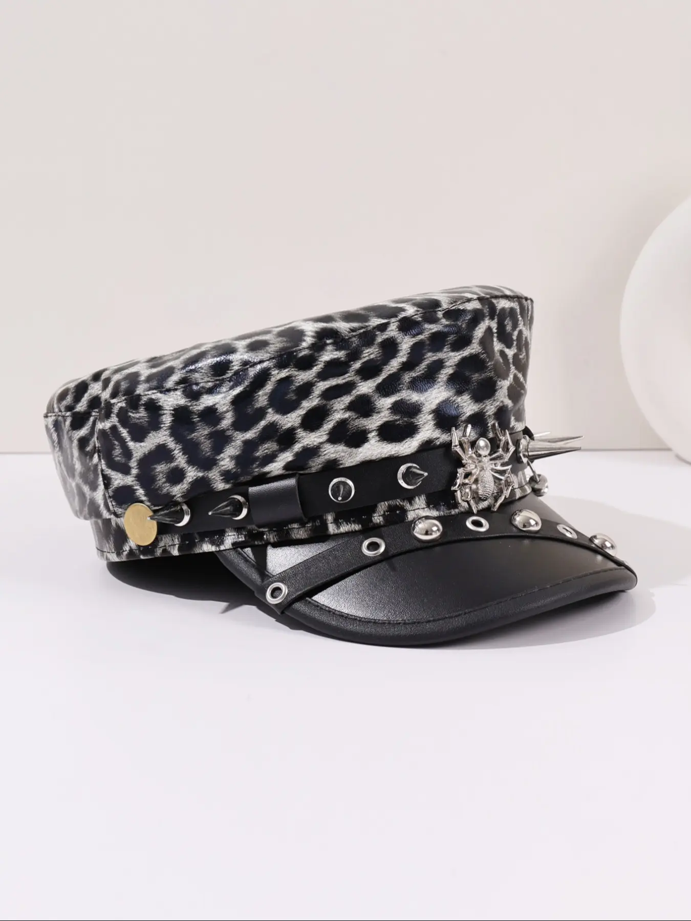 Leopard Print Punk Newsboy Hat, Avant-Garde Gothic Style, Adorned with Spiders Nails Studs, Eye-Catching Accessories, Leopard Vintage Hat, Fitted Cool Hats