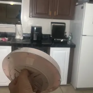 Product Review of Homelist Battery Powered Ceiling Light, Motion Sensor LED Light, Rechargeable Ceiling Light with Wireless Remote Control from M**a C**e