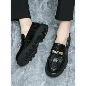 Men's Fashionable Solid Color Medium Shoe Width Round Toe Slip-on Loafers, Casual Comfortable Thick Soled Pu Leather Shoes for Boy, All-match Commuter Shoes for Work & Daily Wear, Platform Footwear, Footwear Fit