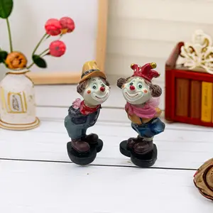Clown Design Ornament, 1 Count Home Decorative Collectible Art Figure Sculpture, Desk Office Decoration for Living Room Bedroom