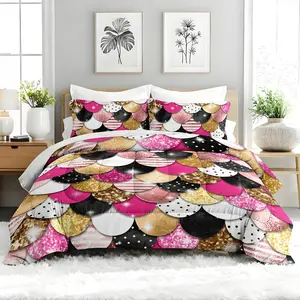 3pcs Mermaid Scale Comforter Set, Glittery Sequin Pattern Themed Bedding Set for Girls and Adults Bedroom or Guest Room Decor, Lightweight Soft All Seasons Comforter Machine Washable Microfiber Quilt with 2 Pillowcases, Gifts for the Family