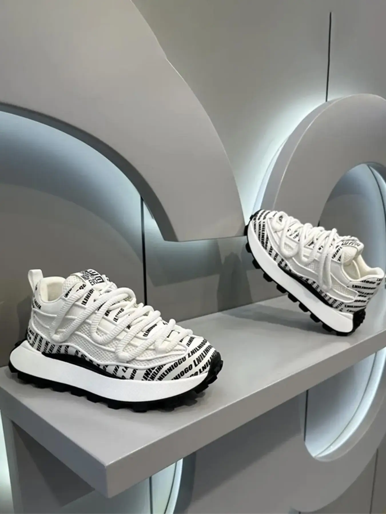 Men's Colorblock Lace Up Low Top Sneakers, Workout Sneakers, Casual Breathable Comfortable Sports Running Shoes, Trendy All-match Athletic Shoes for D