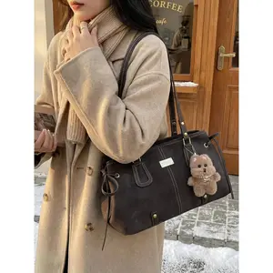2026 Autumn Winter Women's Casual Shoulder Bag, Fashionable Shoulder Bag, Vintage High-End Underarm Bag, Trendy Fashion Simple Commuter Bag, Trendy Commuting Bag, Perfect for Work