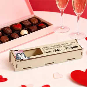 1pc wooden chocolate gift box with a penguin motif, featuring a German themed Valentine's Day message. Perfect as a gift for relatives, friends, or lovers on Thanksgiving, Christmas, Valentine's Day, Father's Day, or Mother's Day.