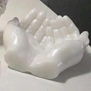 Confección de Manos Resina