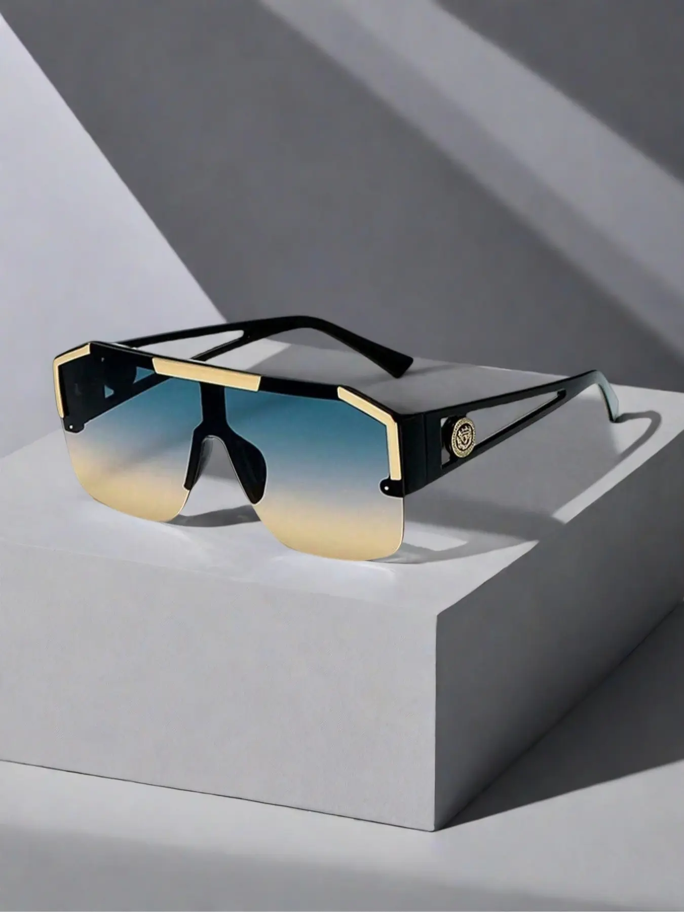 1pcs metal fittings, large square frame, casual gold fittings, Decorative glasses, decorated baby pink coated lenses, graffiti tie-dye, casual, bohemian retro party, cute street, elegant PC, polycarbonate rivets, classic small frame, Stylish Shades