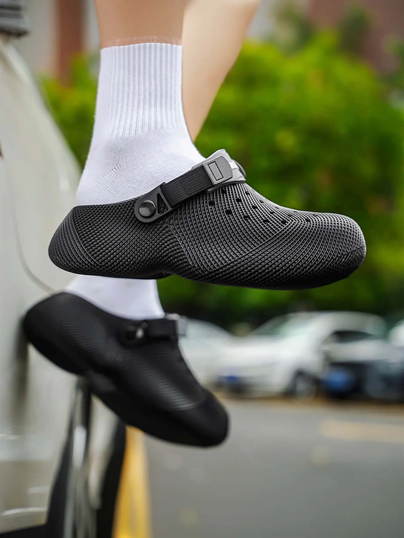 Men's EVA Thick-Sole Non-Slip Slip-On Slippers, Dual-Use for Outdoor and Beach Footwear, Thick Bottom Slippers