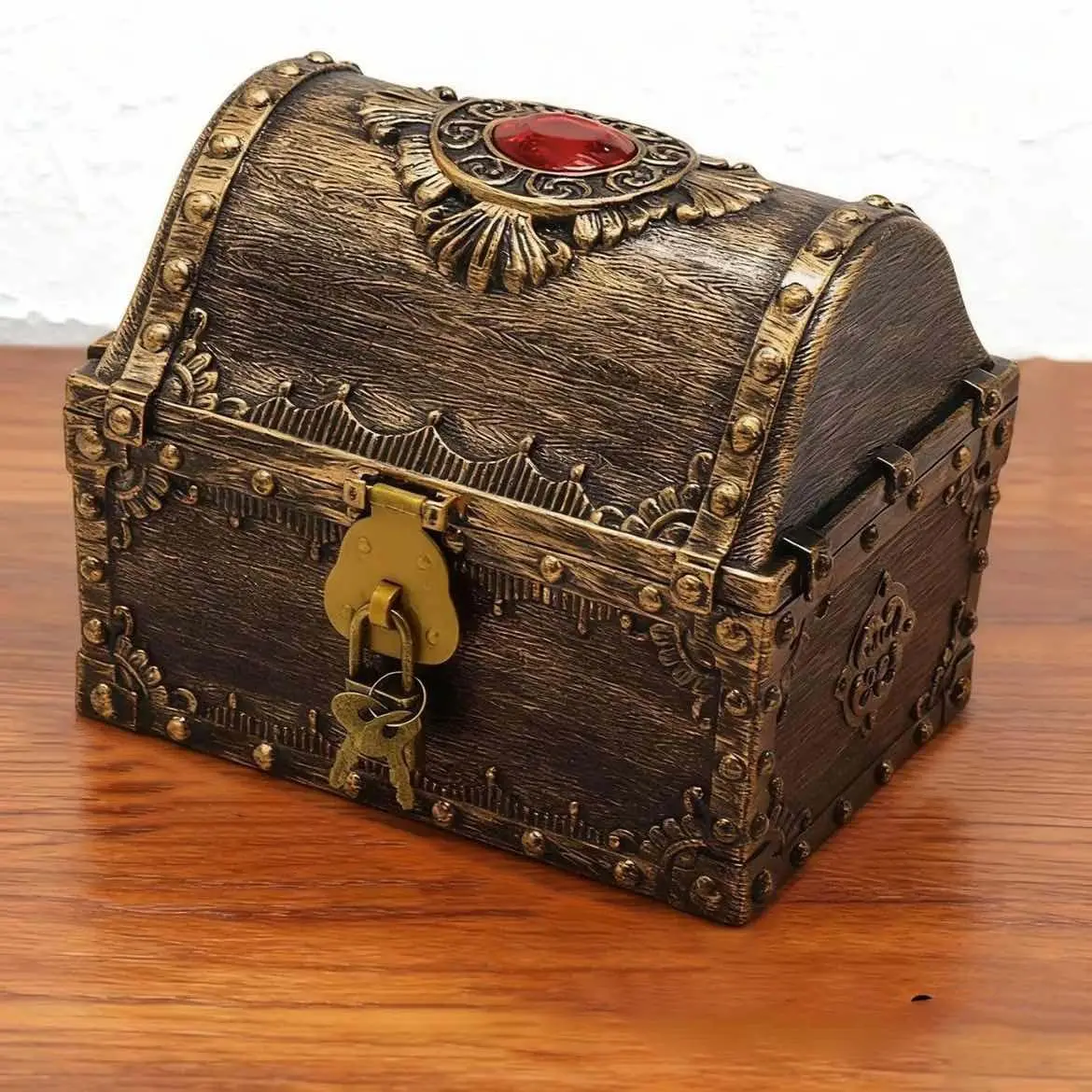 Pirate Treasure Chest with Ruby Collection Box, Antique Plastic Toy Storage Decorative Display Box, Vintage Pirate Theme Collectible