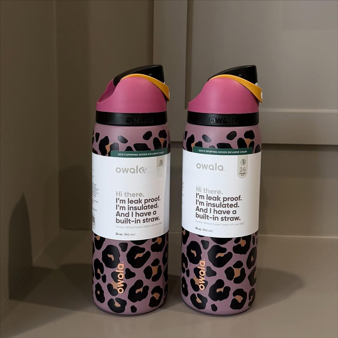 Owala Leopard Print / 32 oz FreeSip Water Bottle Double-layer insulation: Can keep beverages cold for up to 24 hours. Truly long-lasting beverage preservation effect.
