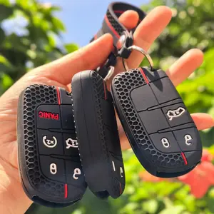 Keychain Protection For Jeep Cherokee Limited Grand Compass Dodge Journey Hellcat Chrysler 300C II Silicone Key Cover Fob Holder