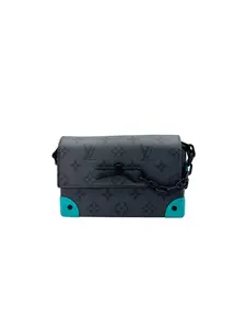 Pre-owned Louis Vuitton leather Crossbody Bags Steamer Wearable Wallet Black Monogram Eclipse Reverse Canvas Shoulder Bag LV2012