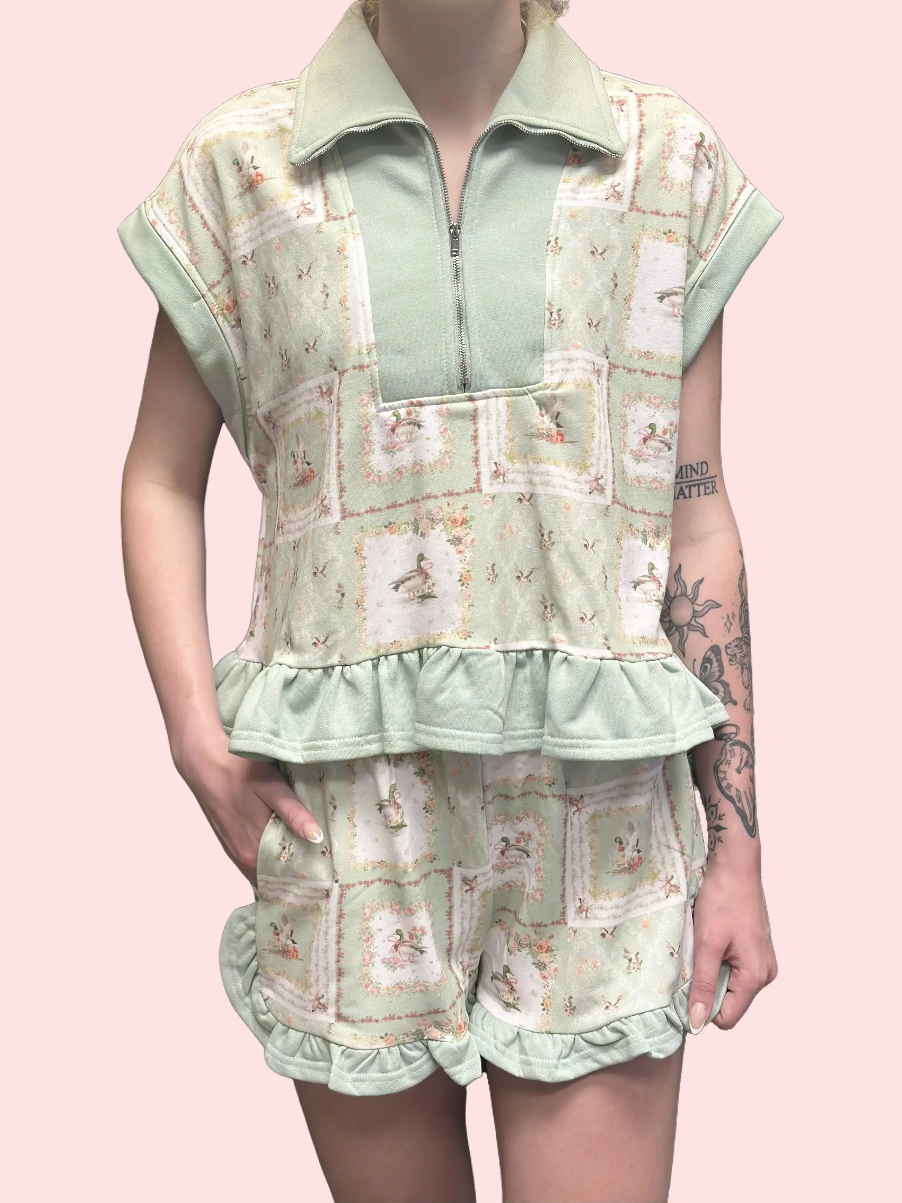 Women's 2-Piece Matching Sets, Vintage Sweet Floral Patchwork Cotton-Polyester Outfit, Sleeveless Quarter-Zip Collared Top with Ruffled Hem, Cute Print, Relaxed Fit, All Season Wear