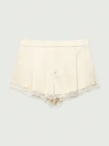 Women's Summer Fashion Versatile European Style Pleated Lace Trim Satin Shorts, Stylish and Comfortable, Perfect for Casual Wear, Womenswear