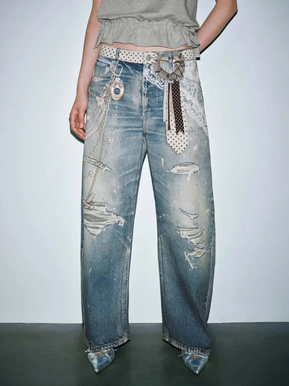 URBAN REVIVO Women's High-Waisted Barrel Leg Jeans with Hip-Flattering Streetwear Fit, Raw Hem, 100% Cotton Non-Stretch Denim, Bottoms, Fabric, Embellished Jeans, Urban Jeans