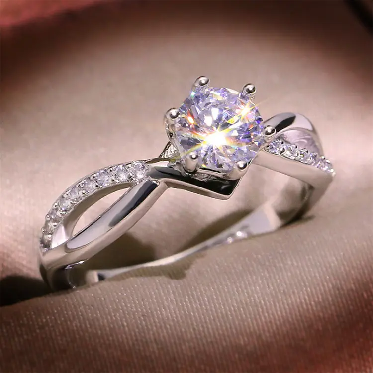 Sparkling Single Diamond Ring with Twisted Strap Elegant Women's Engagement Ring for Dazzling Jewelry & MetalCoating Ideal for Engagements Versatile Jewelry Piece