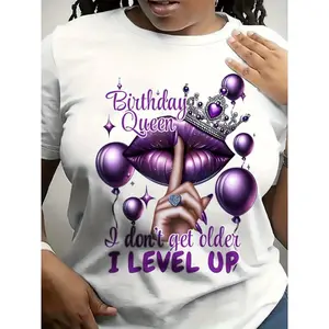 Women'S Funny Birthday Queen Graphic T-Shirt - "I Don't Get Older I Level Up" Slogan with Crown & Lip Print, Loose Fit Short Sleeve Crew Neck, Stretchy Medium Fabric, Machine Washable Casual Top for Casual Attire & Birthday Parties