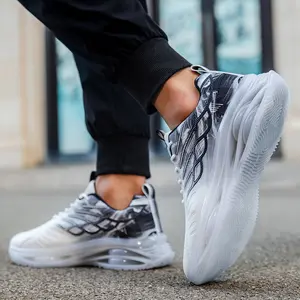 New men's casual sports shoes, versatile and trendy, breathable running shoes, stylish large-size men's shoes, comfortable trendy shoes