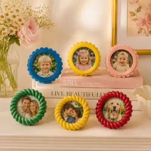 Hazel Mazel Resin Scalloped/Twisted Photo Frame