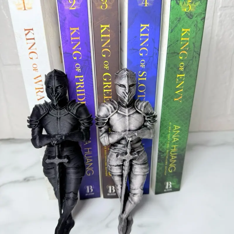 Waiting knight bookshelf decoration