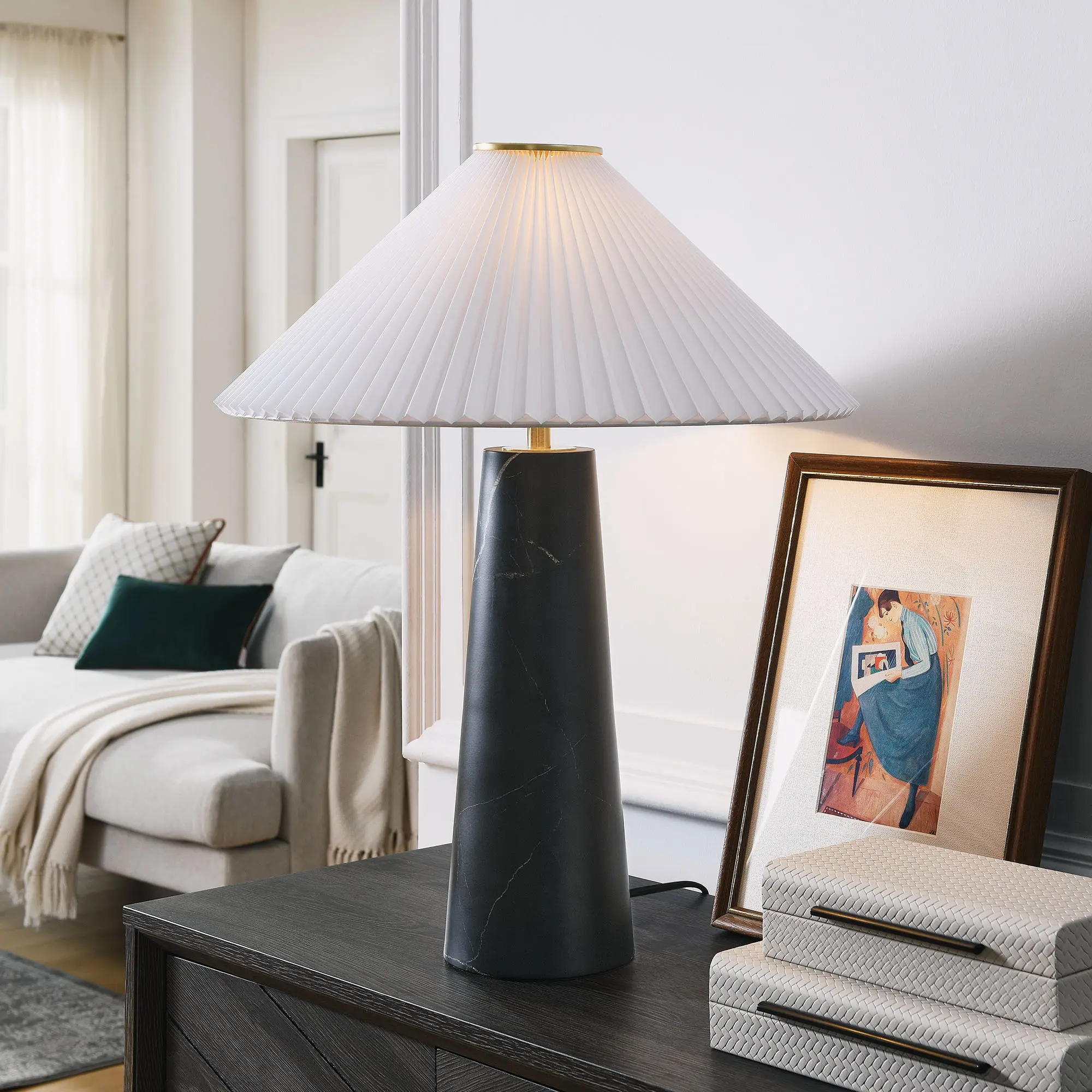Nera Marble Table Lamp in Black