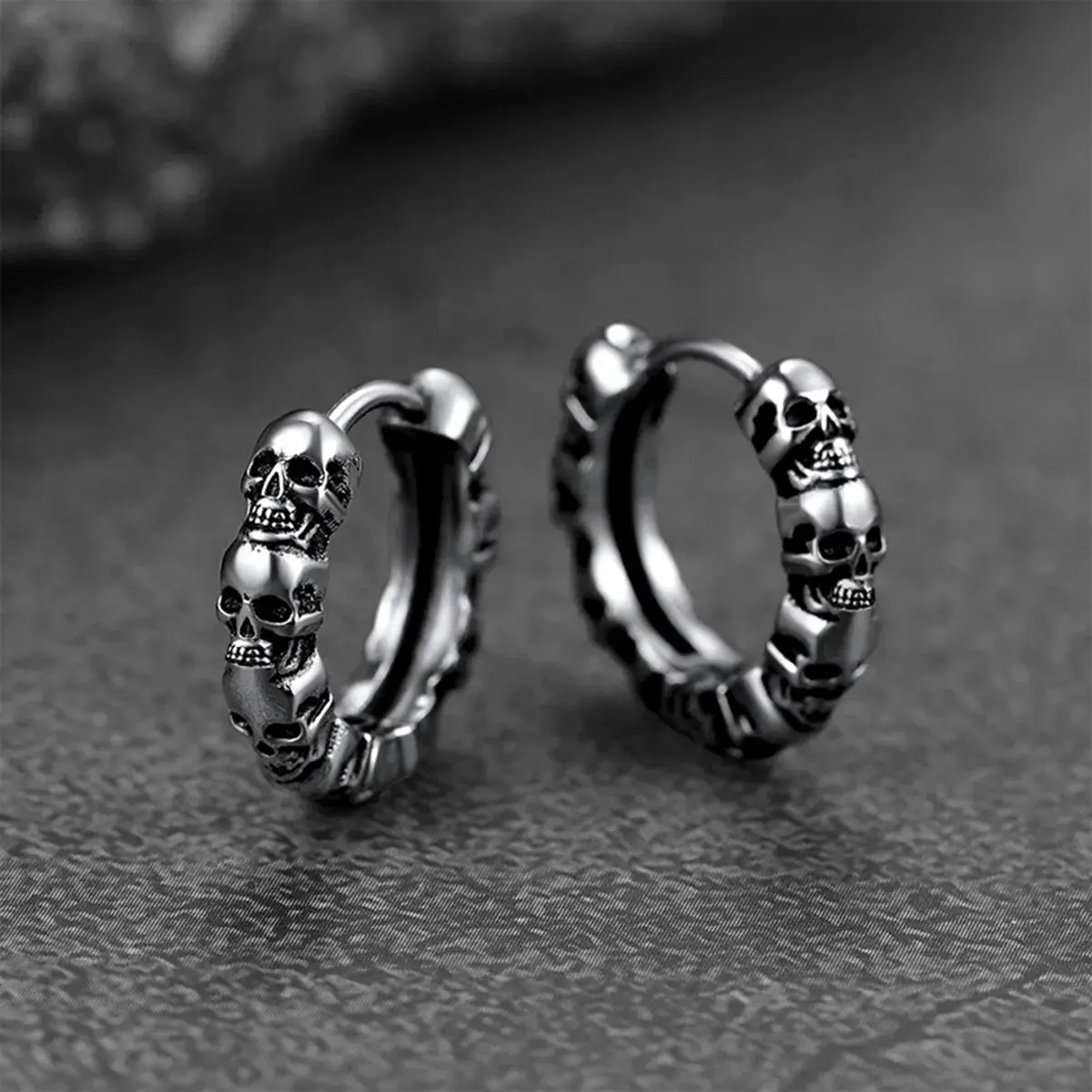 Men's stainless steel skull earrings, gothic punk skull hypoallergenic earrings, suitable for Halloween, Easter, and Christmas jewelry earrings