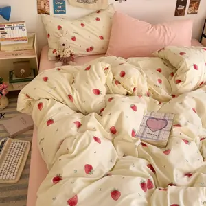 Strawberry Pattern Bedding Set, 1 Count Bedspread & 1 Count Flat Sheet & 2 Counts Pillowcase Without Filler, Soft Bedding Set for Home Bedroom, Bedsheet Sets