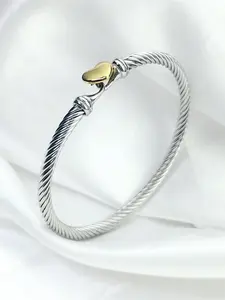 1 Piece of Fashionable and Casual Stainless Steel Heart Opening Bracelet for Men and Women, Simple, Personalized and Versatile Party Vacation Bracelet, Elegant Jewelry Bracelet