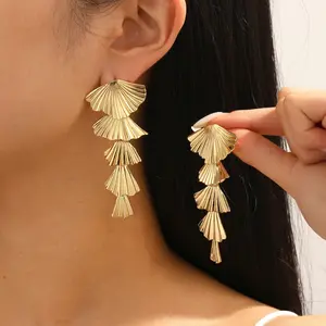 Shell Dangle Earrings for Women Seashell Starfish Drop Dangle Earrings Beach Earrings Hypoallergenic Earrings Summer Jewelry