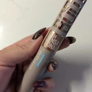 Product Review of Lash Sensational Body Mascara, Silky Buildable Formula, 24HR Lift, Maybelline New York from A**
