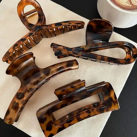 Vintage Tortoiseshell Pattern Hair Claws, Fashionable Hollow Out Design Hair Accessories for Women & Girls, Casual Versatile Hair Claw Clips for Daily Life