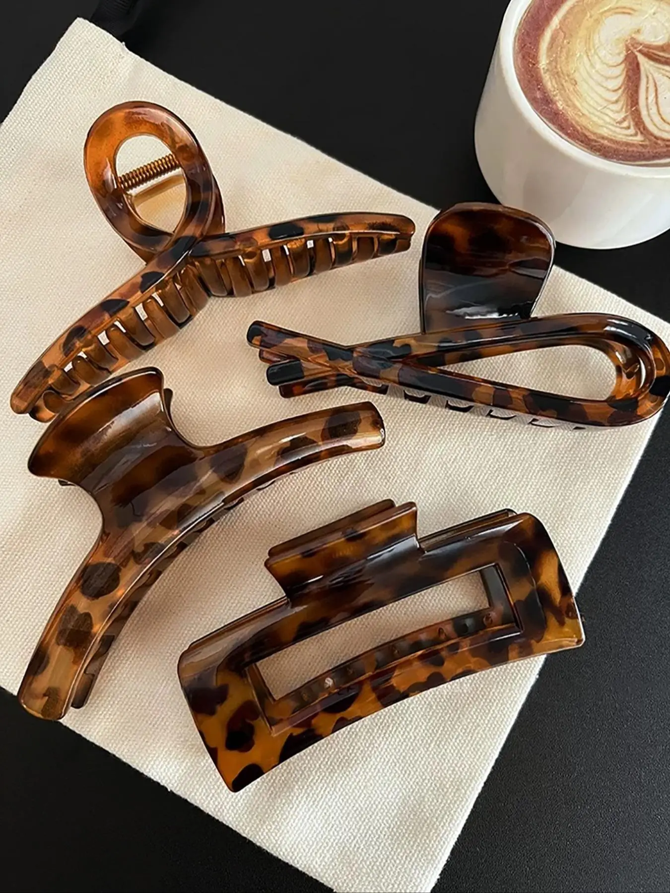 Vintage Tortoiseshell Pattern Hair Claws, Fashionable Hollow Out Design Hair Accessories for Women & Girls, Casual Versatile Hair Claw Clips for Daily