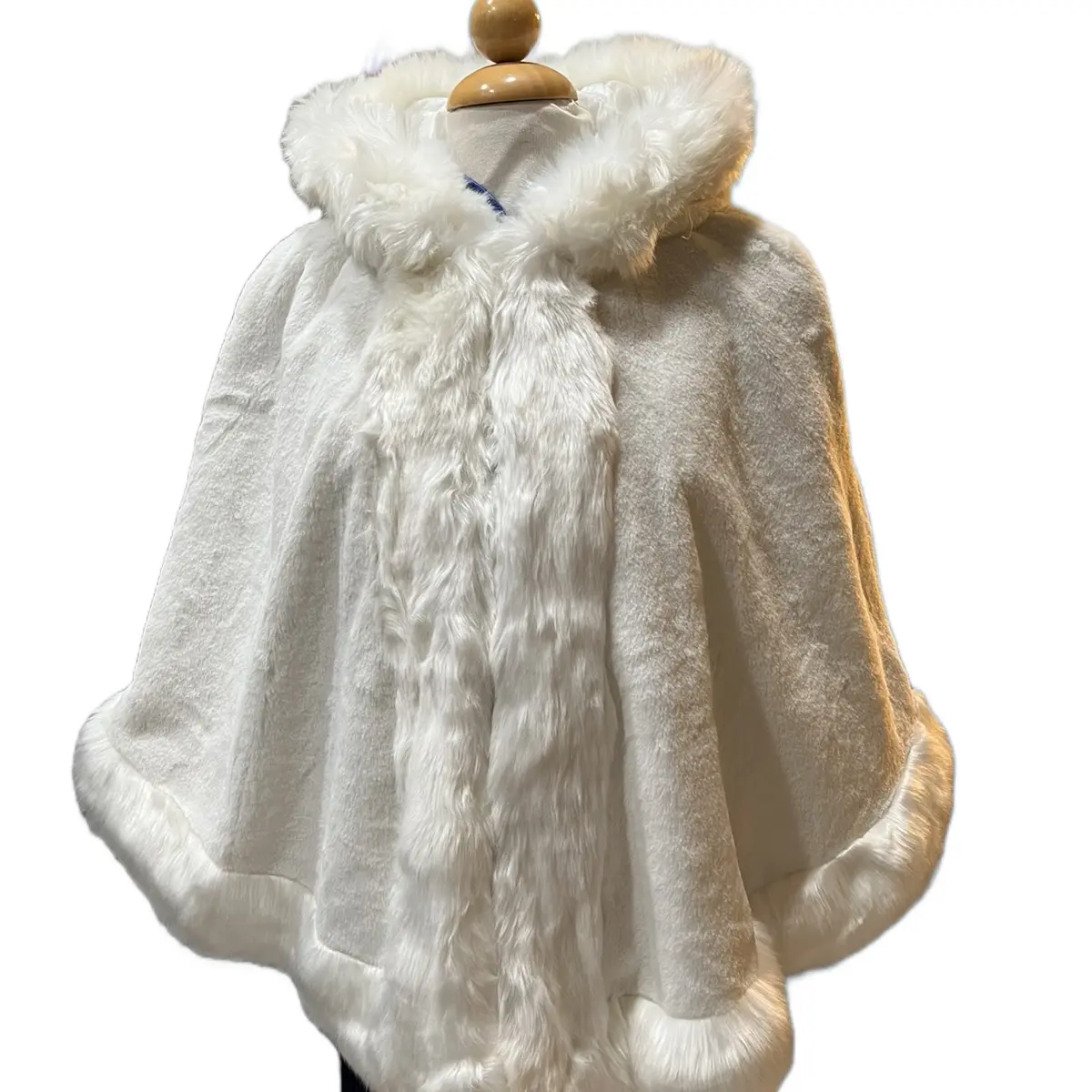 Thickened white shawl and coat for both use