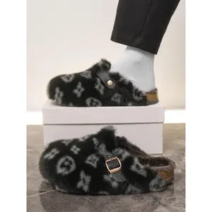 2026 Outdoor sports slippers, unisex for men and women men women Slippers Ladies Winter Fur Fluffy Furry Warm Letters Sandals Comfortable Fuzzy Girl Flip Flop Slipper