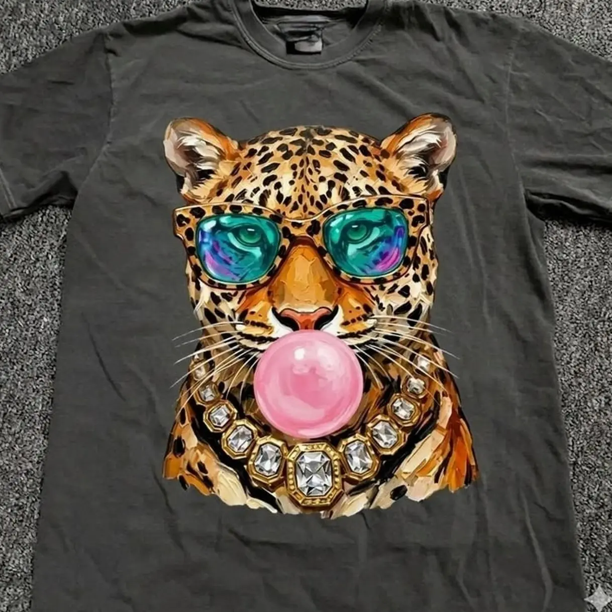 Leopard Bubblegum Shirt, Funny Leopard Graphic Tee, Sunglasses Big Cat Graphic Shirt, Fashion Animal T-Shirt, Leopard With Sunglasses Shirt