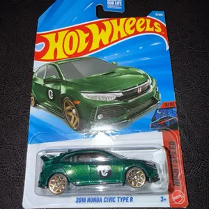Hot Wheels 2018 Honda Civic Type R 1:64 Scale Diecast Car Green Finish with Gold Wheels F Case