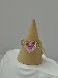 Heart-Shaped Ring in Various Colors - Elegant and Stylish Design