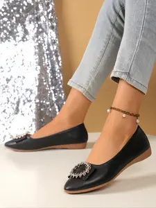 Women's Black Slip-on Flats, Ballet Flats with Rhinestone-Embellished Buckle Accents, Comfortable Lightweight Casual Walking Shoes, Female All-Match Footwear for Daily Strolls, Leisure & Office Occasions, Durable Soft-Sole Design for All