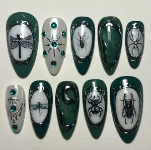 Dark Insect Nails, Green Black Beetle Bug Spider Nail Art Set, Dragonfly Gothic Nails, Emerald Rhinestone Creepy Cute Press On Nails, Nature Horror Style
