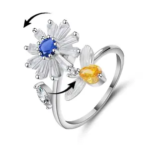 Versatile rotating ring for men and women, adjustable daisy and sunflower anxiety relief ring, inlaid with CZ stones, heart-shaped rotating ring