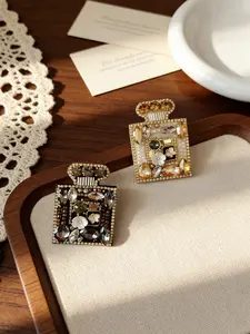 Elegant Vintage Brooch with Geometric Design, Multi-Purpose Perfume Bottle Shape Pin, Fashionable Accessory for All Seasons