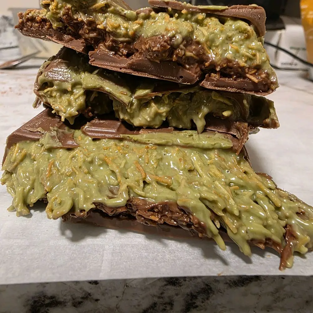 nutella and duabi pistachio